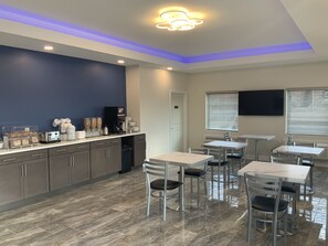 Free daily continental breakfast  - Days Inn by Wyndham Troy IL (Troy)