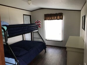 3 bedrooms, WiFi, bed sheets
