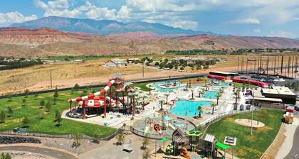 Rooftop Hot Tub, Heated Pool, and Kids Playhouse