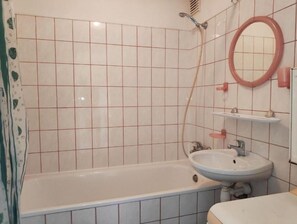 Shower, toilet paper