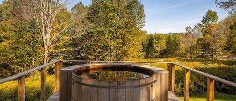 مغطس سبا خارجي