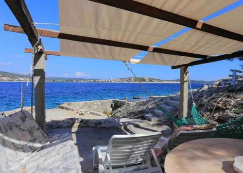 Seafront House Antonia