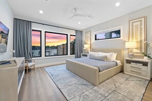 5 habitaciones, tabla de planchar con plancha y cuna de viaje 