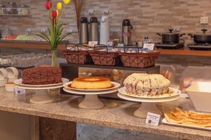 Desayuno buffet incluido todos los días 