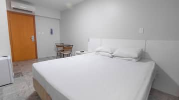 1 habitación, insonorización, wifi gratis y ropa de cama