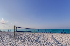 On the beach - Beachfront Beauty! (Pensacola)