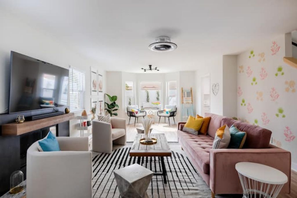 Smart TV, fireplace, table tennis, printers