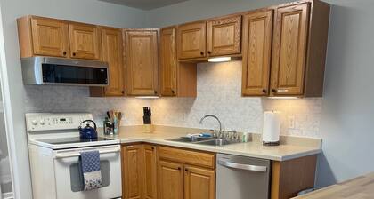 Spacious Oasis in Lewes minutes from the Beach, State Park, and Trail