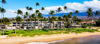 Oceanfront, Hale Kai O Kihei, incredible sunsets, King bed, AC, remodeled 2023