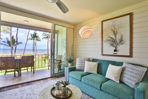 Smart TV - Oceanfront, Hale Kai O Kihei, incredible sunsets, King bed, AC, remodeled 2023 (Kihei)