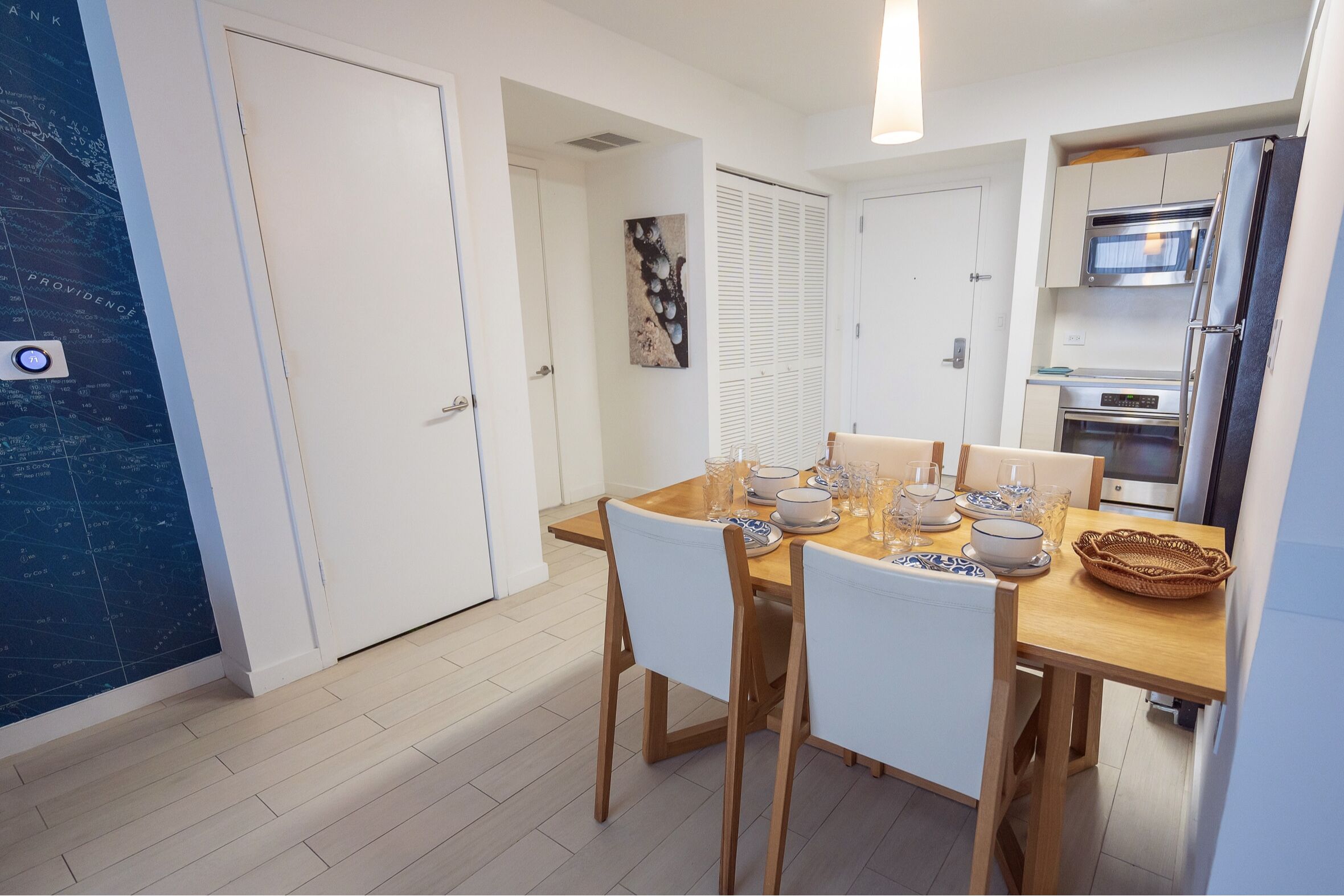 Escape to Paradise: 1BR Apartment with Serene Ocean Views in Hallandale Beach!