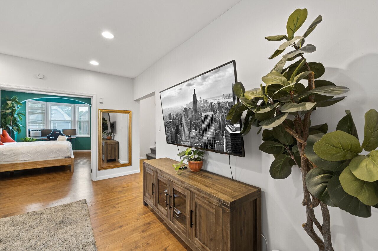 4 bedrooms, iron/ironing board, travel cot, WiFi