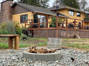 Property grounds - Scenic Country Home | Sleeps 10 |Pet friendly, Port Alberni (Alberni-Clayoquot)