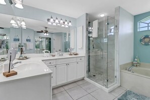 Hus (1722 SW 38th Ter) | Eksteriør