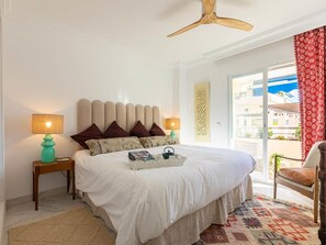 2 slaapkamers, een strijkplank/strijkijzer, gratis wifi