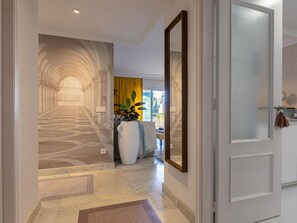 Imagen sin descripción, 3 de 34, botón