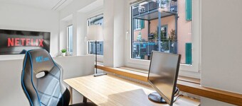 Stadtzentrum_Doppelbett_Arbeitsplatz_Waschmaschine