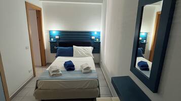 2 bedrooms, travel crib, free WiFi, bed sheets