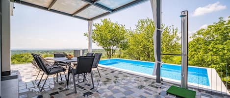 Beheizter Pool