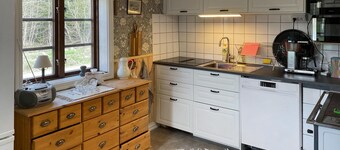 Nice home in Tjurstorp with kitchen