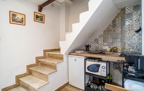 Frigorífic, microones i cafetera i tetera 