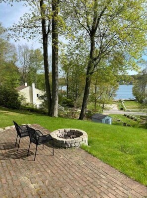 Terrace/patio - The Lake House (Coventry)