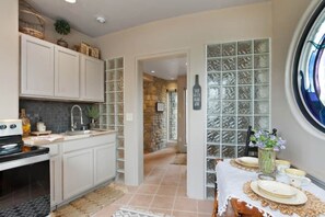 Private kitchen - Harmony Farm Unit B (Tipp City)