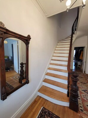 Interior - Historic home at a quiet location in the center w amazing back yard (Portland)