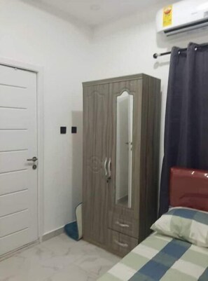 1 camera, ferro/asse da stiro, Wi-Fi, lenzuola