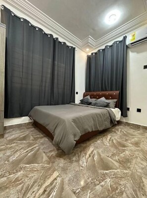 3 bedrooms, iron/ironing board, free WiFi, bed sheets - 1 & 2 bedroom vacation apartment (Greater Accra Region)