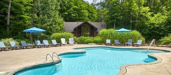 Vacation in Canada this summer! Enjoy it lakeside in Muskoka!