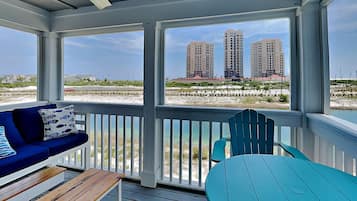 House, Multiple Beds, Hot Tub (#14229) | Property grounds