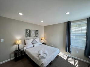 3 Schlafzimmer, Schreibtisch, Reisekinderbett, kostenloses WLAN