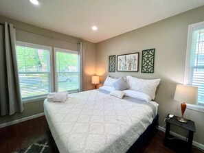 3 Schlafzimmer, Schreibtisch, Reisekinderbett, kostenloses WLAN