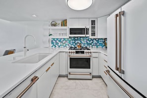 Condo, Multiple Beds, Balcony, Ocean View (#1308) | Private kitchen | Fridge, microwave, oven, stovetop