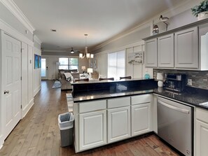 House, Multiple Beds, Kitchen, Garden View | Private kitchen | Fridge, microwave, oven, stovetop - Bungalow Palms (Santa Rosa Beach)