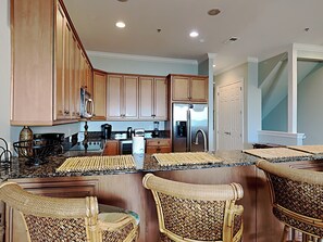 Studio (4 Bedrooms) | Tiện nghi, dịch vụ nơi lưu trú