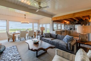 Smart TV, fireplace, table tennis, books - Relaxed Oceanfront with Direct Beach Access, Dog-Friendly, Balconies, Fireplace, Yard, Ping Pong (Arch Cape)