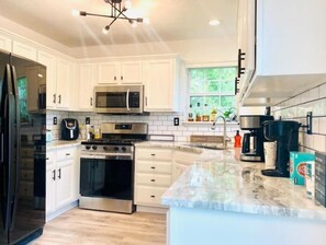 Dining tables - Newly Remodeled Derby House (Louisville)