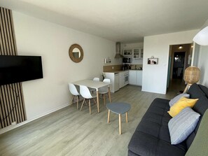 Living area - Seignosse Ocean, beautiful renovated apartment OCEAN VIEW 150m from the beach, ideal family (SEIGNOSSE)