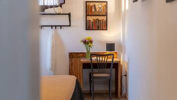 7 bedrooms, iron/ironing board, WiFi