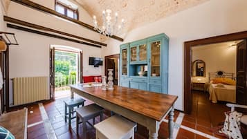 7 camere, ferro/asse da stiro, Wi-Fi