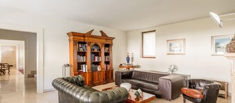 GuestHost - Wonderful villa of 350sqm of space positioned on two levels with 500mt of SHARED garden.It accommodates 6 people, with three bedrooms (each with a private en suite bathroom) and a single armchair in the living roomTwo ASSIGNED parking spaces,