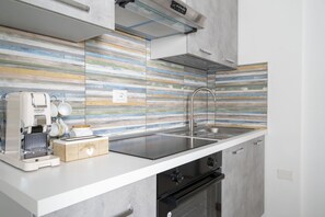 Microonde, forno, piano cottura