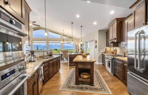 Fridge, microwave, oven, stovetop - 180° Mountain Views~Luxury Chalet~Mountain Retreat~Fireplaces~Private~Serene (Wasilla)