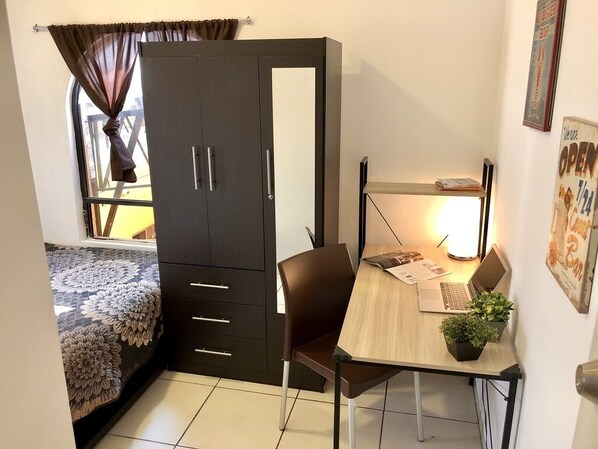 Kamar Double | Selimut bulu angsa, Wi-Fi gratis, dan seprai linen