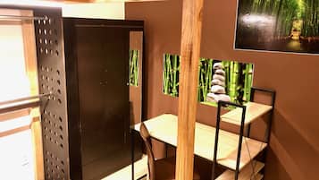 Quarto solteiro | Edredons de pluma, Wi-Fi de cortesia, roupa de cama