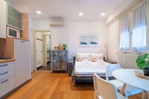 1 quarto, ferros/tábuas de passar roupa, Wi-Fi, roupa de cama