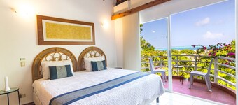 amazing villa / 5 min from the center beach.