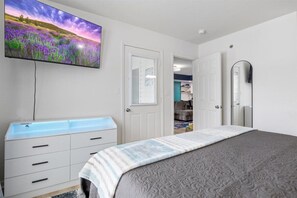 2 bedrooms, travel cot, free WiFi, bed sheets
